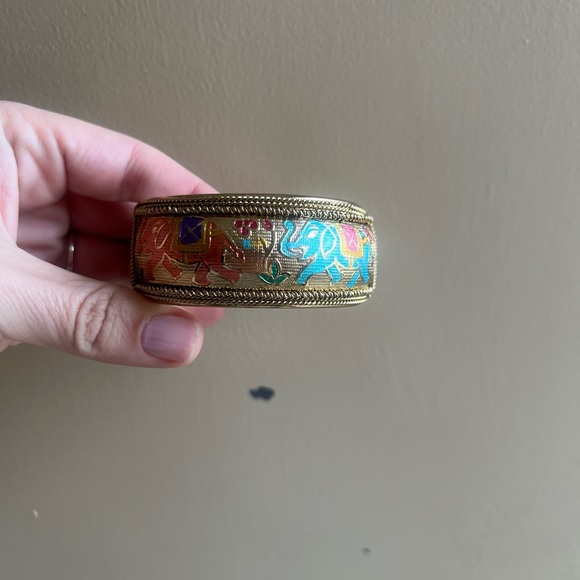 Elegant Gold and Multicolor Elephant Hinge Bangle - Picture 4 of 8